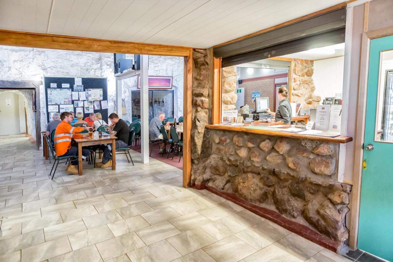 White Cliffs Underground Motel Екстер'єр фото