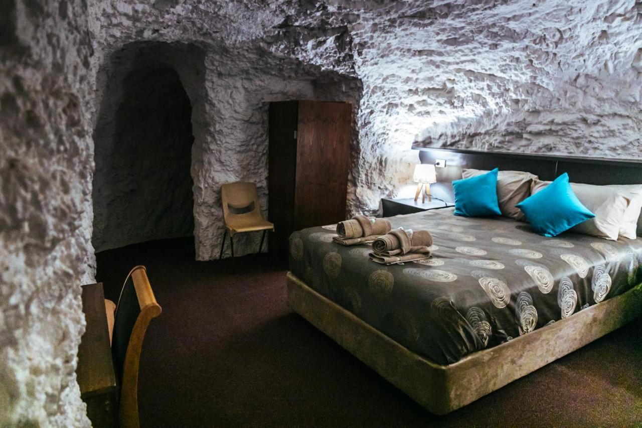 White Cliffs Underground Motel Екстер'єр фото